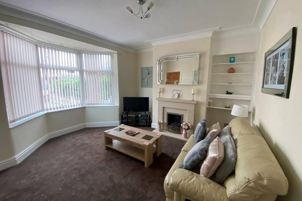 Sited In Lytham, Not Moss Side, Meadow Hse, Entire Hse, Sleeps 6 Lägenhet Moss Side  Exteriör bild
